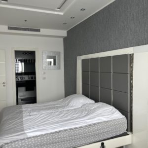 2b6ea079-ca95-4503-b74f-39bb6956947c